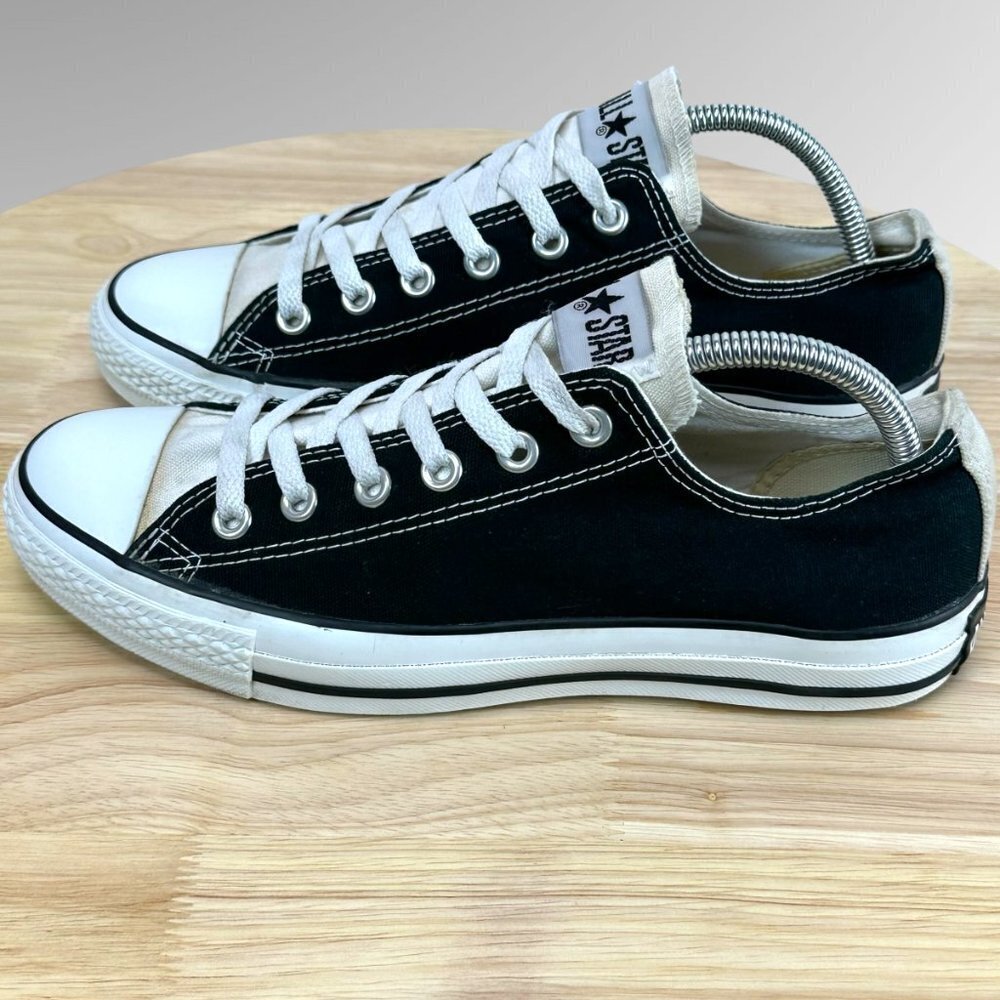 Converse Chuck Taylor Low Canvas Trainers  Size  M 7.5  W 8.5   1J798 - Picture 4 of 11